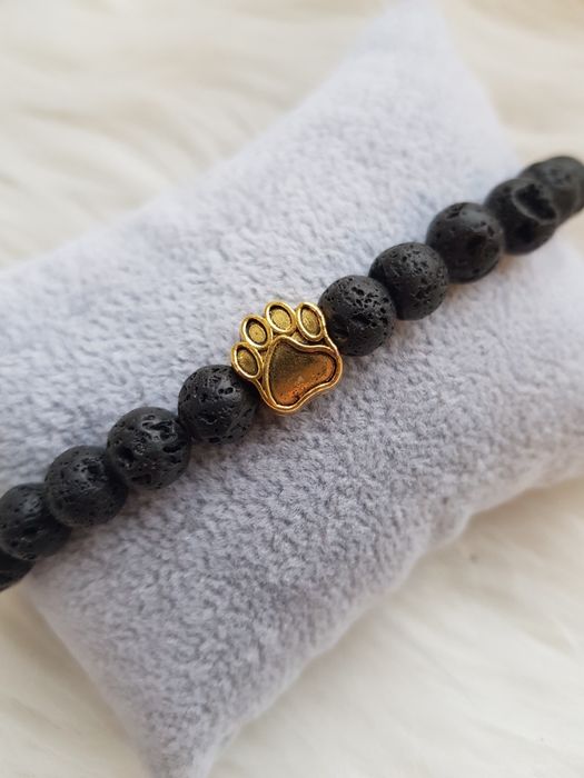 Bransoletka męska czarna lawa przekładka Łapa złota