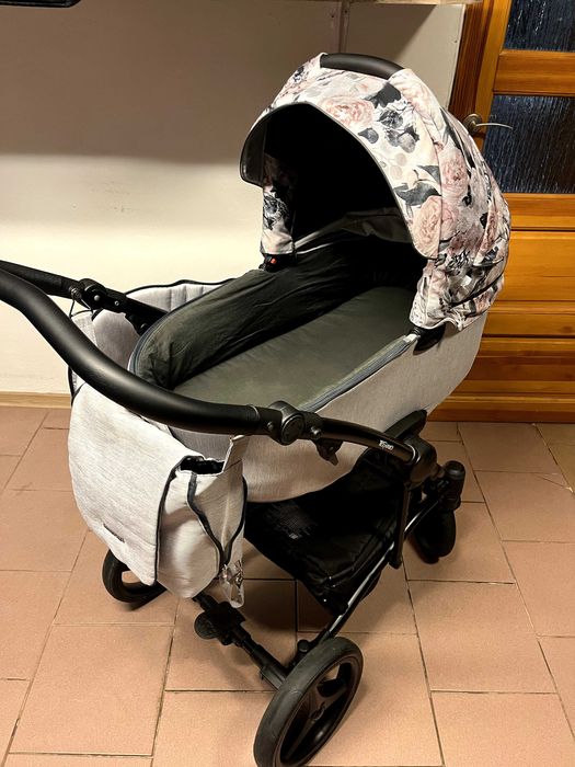 Wózek BEBETTO TORINO  2w1 / 3w1 / 4w1 z baza Isofix KWIATY