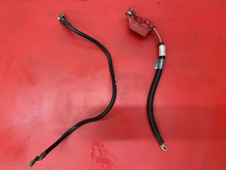 Плюсовая клемма BMW X5 E53 E70 F15 плюсова клема БМВ X5 E53 E70 Ф25