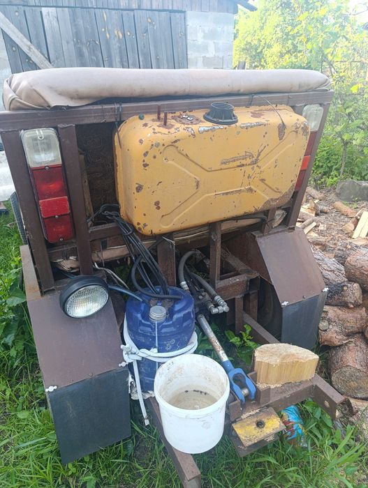 Трактор самоклеп