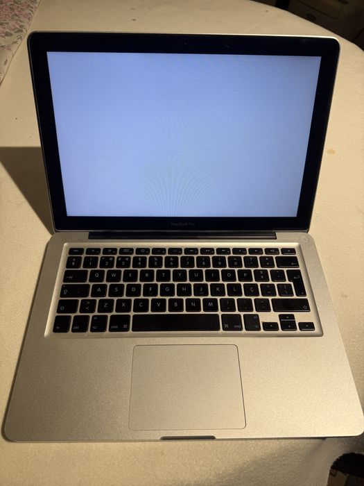 Macbook pro 13” medados 2010 para peças