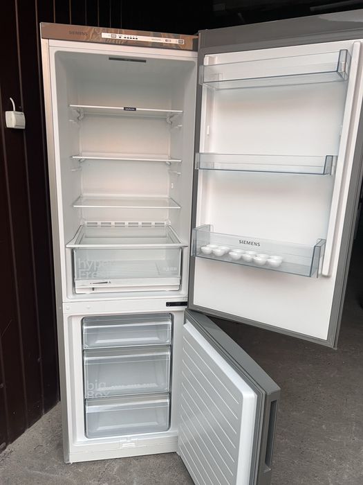 Холодильник з Німеччини LG