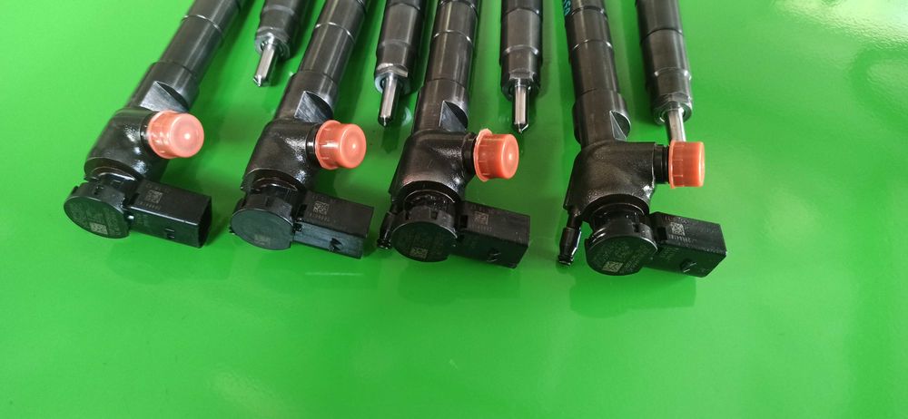 форсунка шкода  VW Фольцваген 1.6 tdi рено 1.6 DCI
28370681 04L130277D