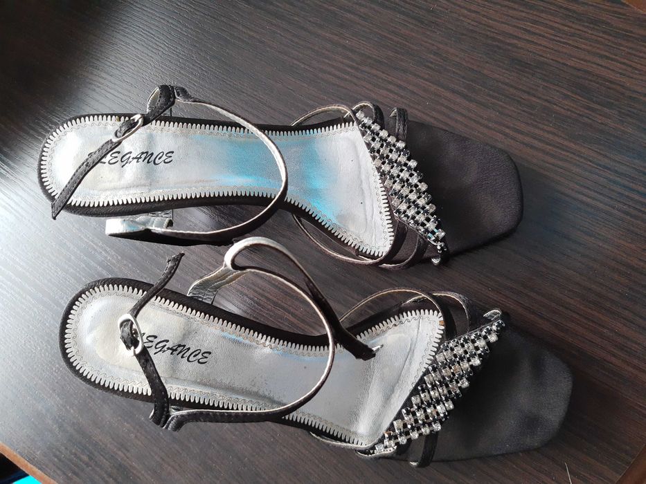 Sandałki, niska szpilka, rozmiar 39