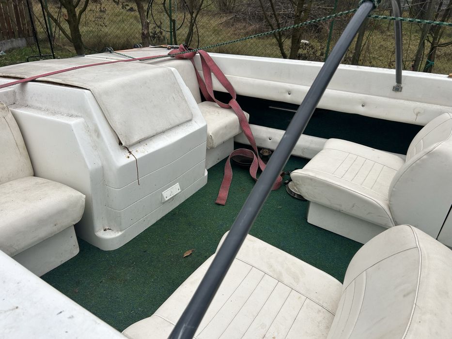 Łódz motorowa Clastron