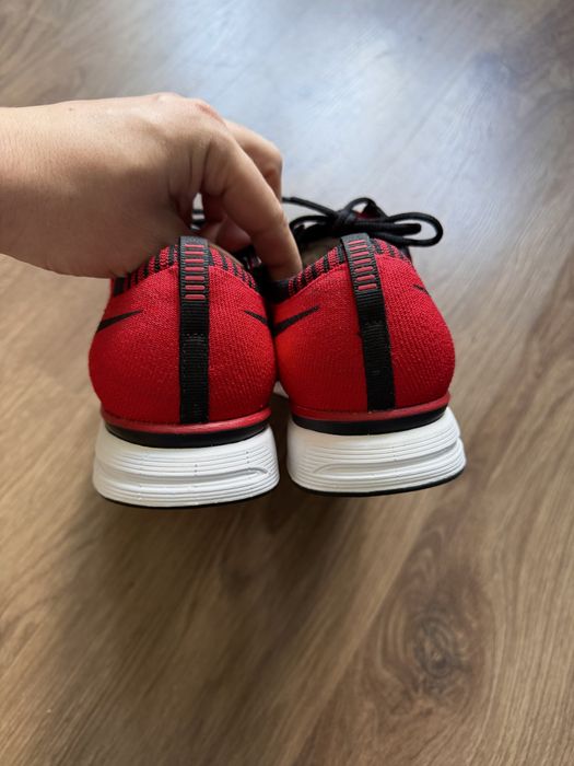 Nike flyknit trainer red czerwone 44