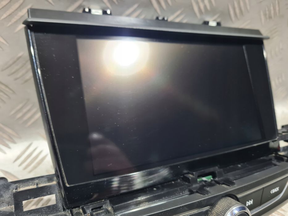 ekran wyświetlacz monitor opel insignia b