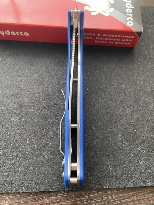 Spyderco Resilience lightweight 8Cr13MoV