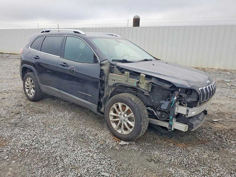 JEEP Cherokee LATITUDE 2019