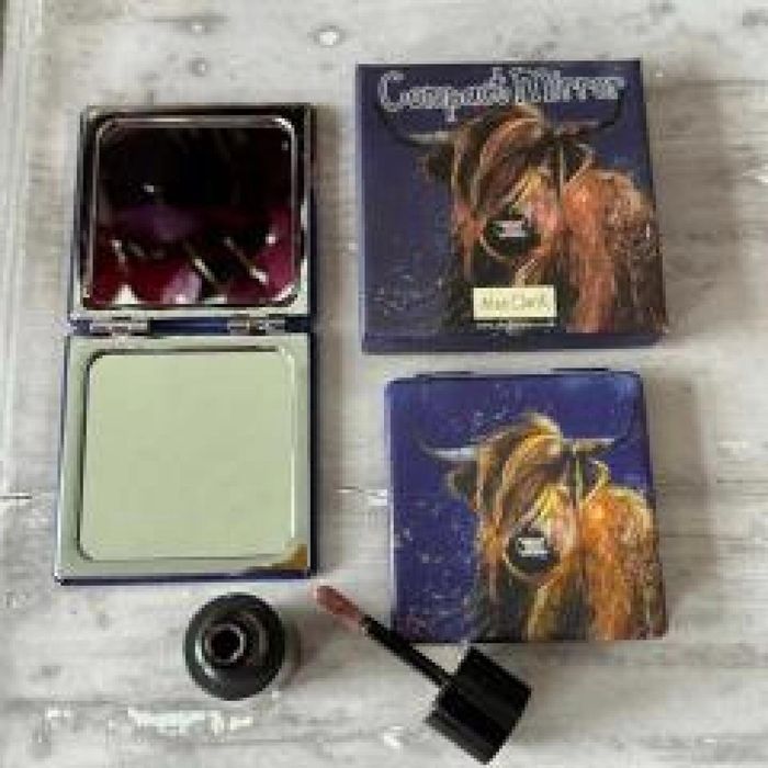 Lusterko w pudełku Krowa górska oprawa: pudełko