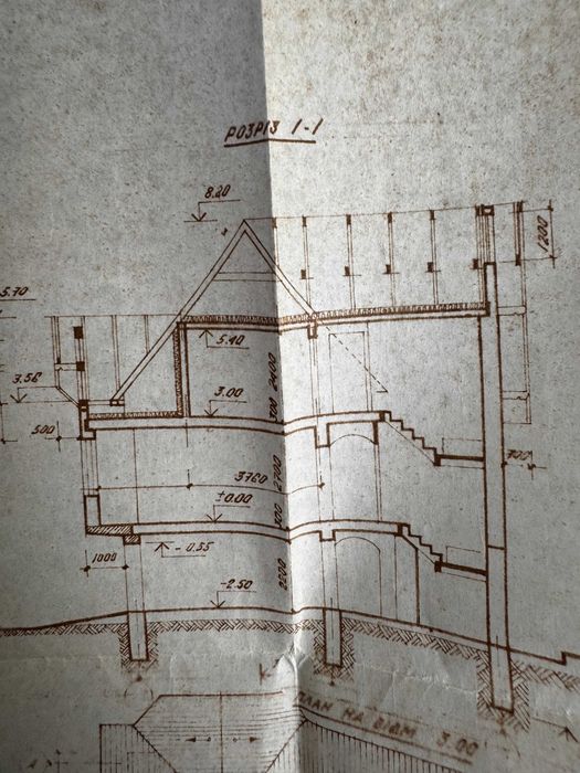Продам будинок (незавершене будівництво) з земельною ділянкою 0.12 га