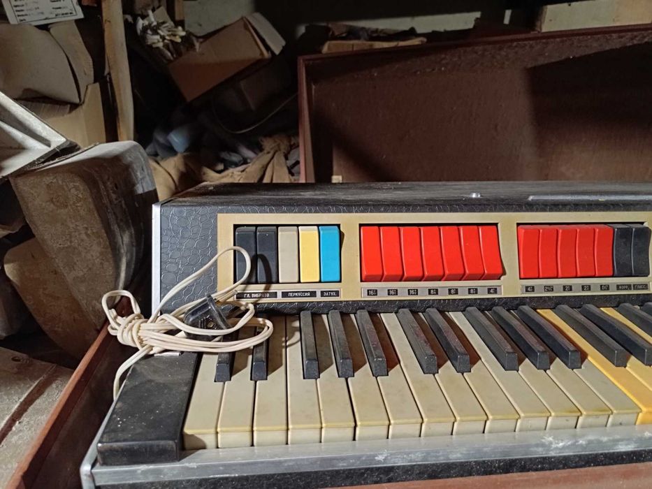 Синтезатор "Юность 73"
