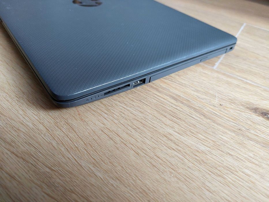 Laptop HP 255 G7 15.6" AMD 3150U 8 GB 256 GB SSD DVD