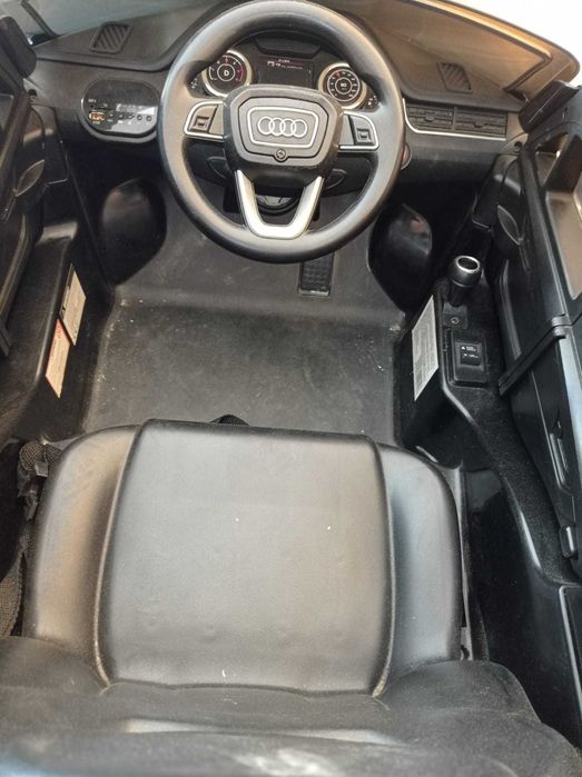 Audi Q7 c/ Controlo Remoto Criança