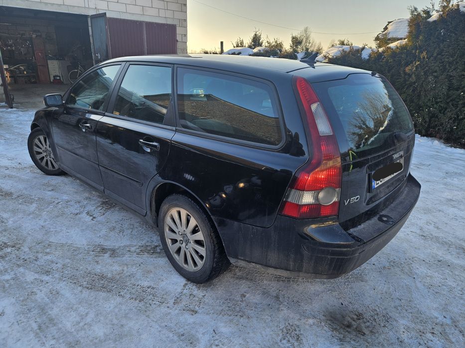 Volvo v50 2005 рік 2.0 дизель тільки для військових