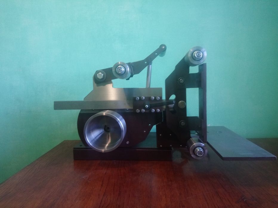 Гриндер (шлифовальный станок ).