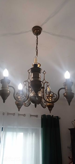 candieiro sala cinco lampadas cor bronze