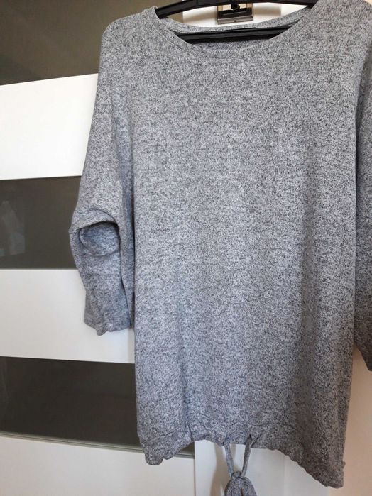 Szara bluzka rozmiar L/40 marka Reserved