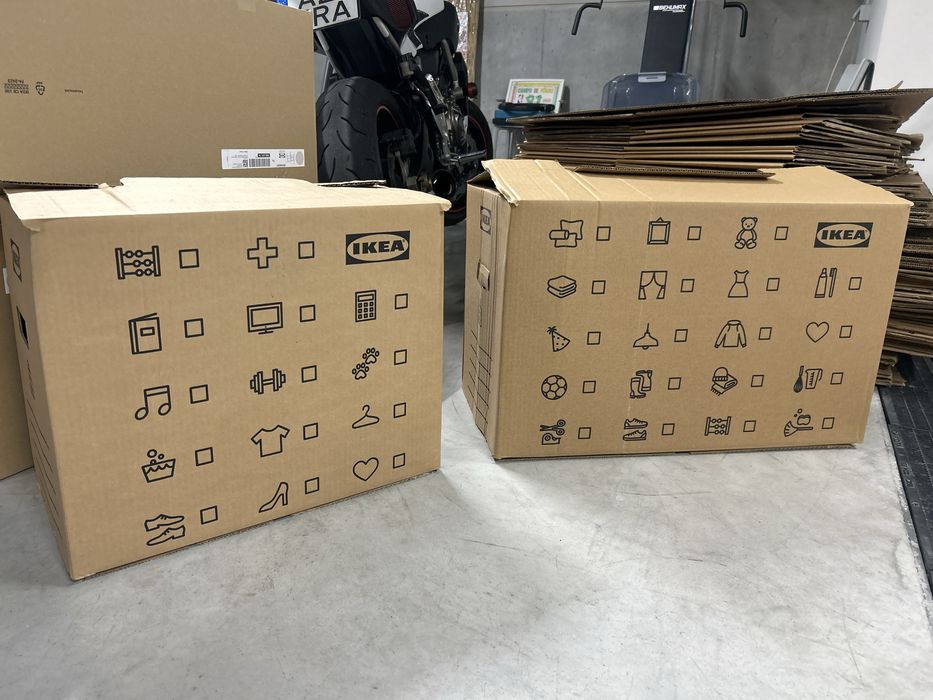 62 moving boxes (caixas IKEA)