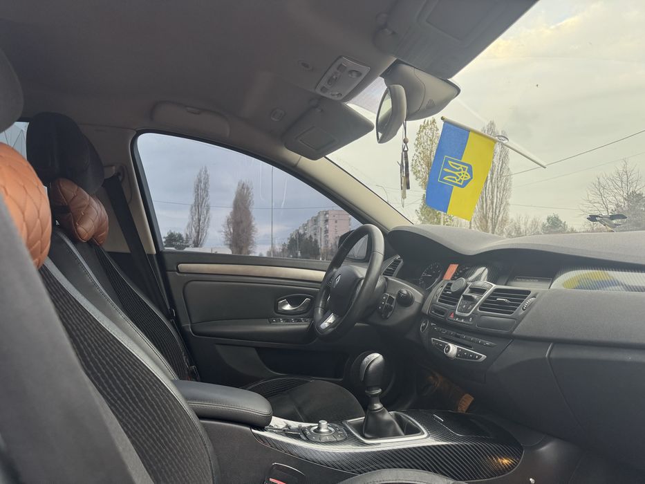 Ranault Laguna3 гарний стан