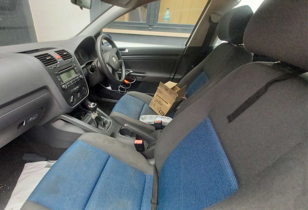 Volkswagen Golf V - Matrícula Inglesa - Ideal para Reino Unido ou Peças