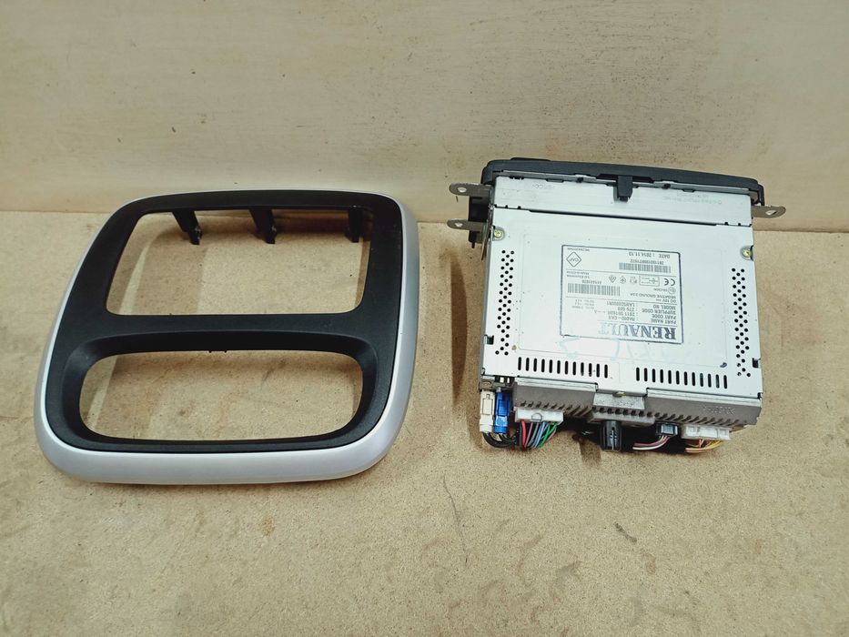 Renault Trafic 3 radio nawigacja wyświetlacz oryginał komplet Vivaro B
