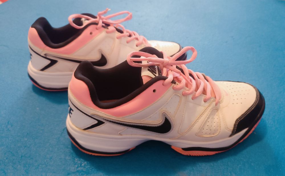 Жіночі/підліткові кросівки Nike city court 7.