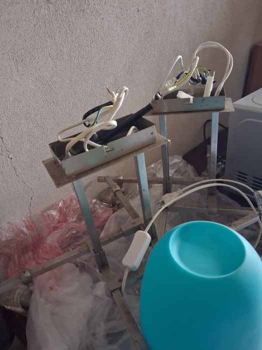 Iluminacao tecto e mesa