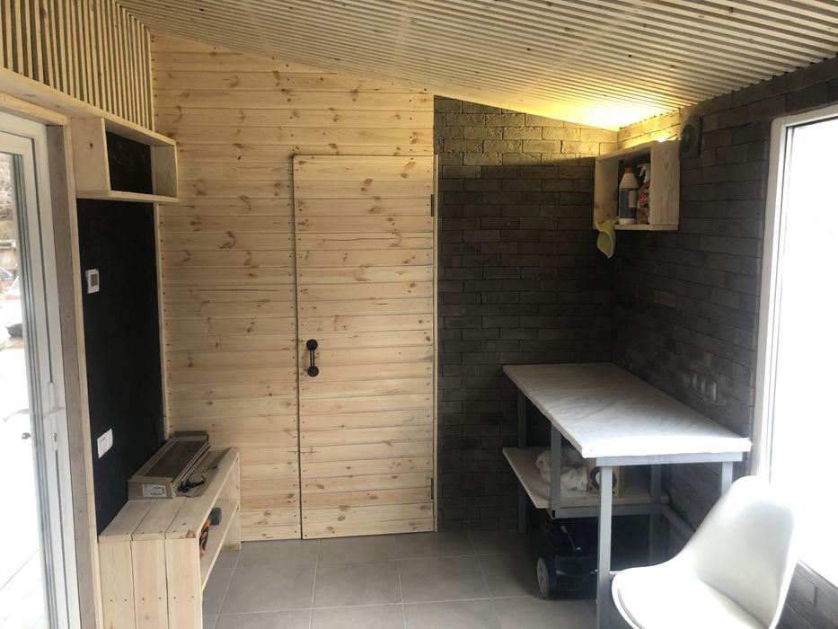 Модульний будинок з каміном.