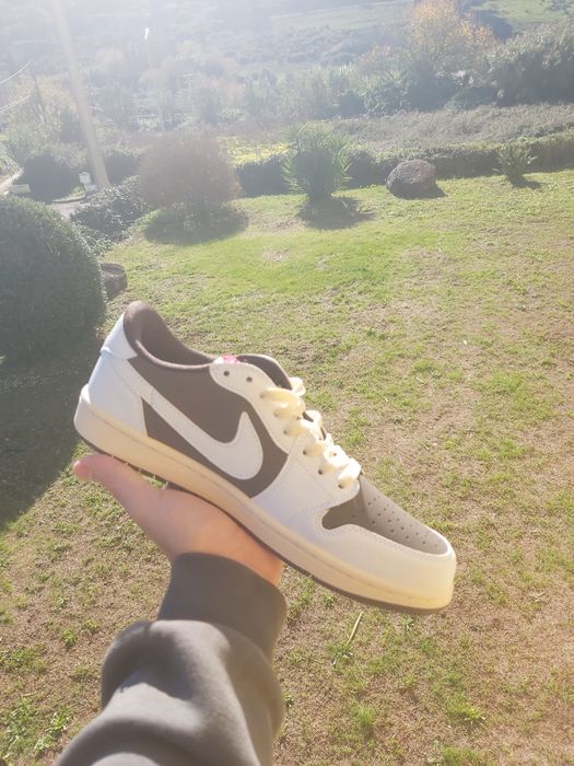 Air Jordan 1 Low - Travis Scott Reverse Mocha