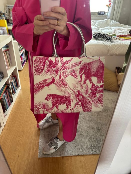 Carteira grande com pouco uso