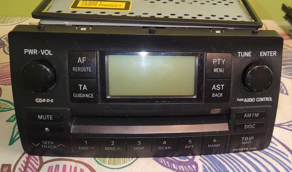 Radio Toyota Corolla E12 orginalne