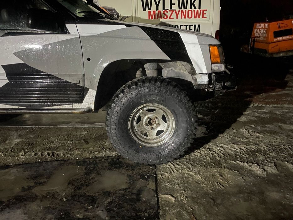 Jeep po generalnym remoncie z nowym gazem