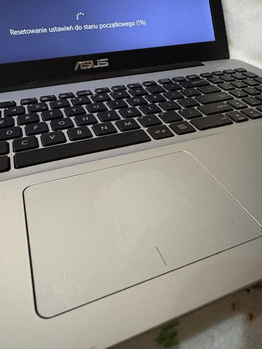 Laptop ASUS A555L (15,6") / Windows / Sprawny / Do biura, nauki, filmów