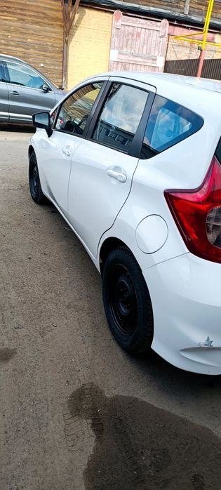 Nissan versa note 2017