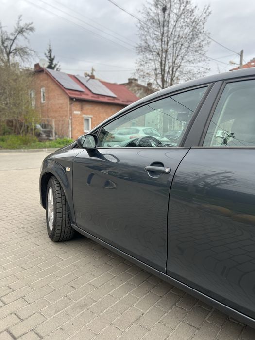 SEAT Leon 1.6 бензин 133 тис км