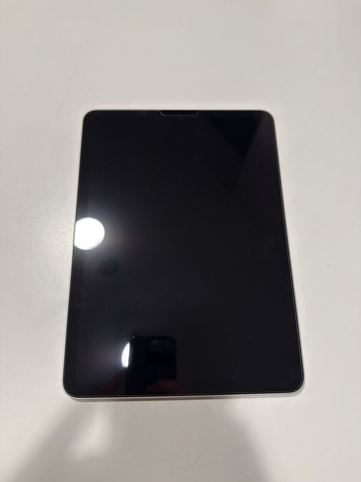 Apple iPad Air M1 (5th Generation) 64GB Starlight Wi-Fi MM9F3RK/A A2588