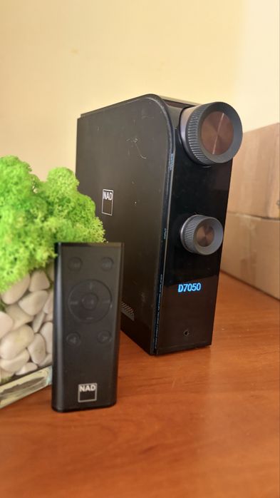Усилитель NAD D 7050