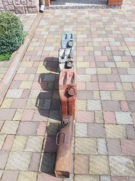 Каністри 20 л        .