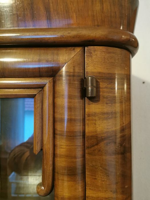 Biblioteka Art Deco. Orzech. Ok. 1930 rok.