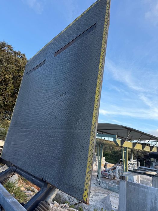 Used Platform482666660318433283