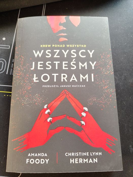 Książka "Wszyscy jesteśmy łotrami"