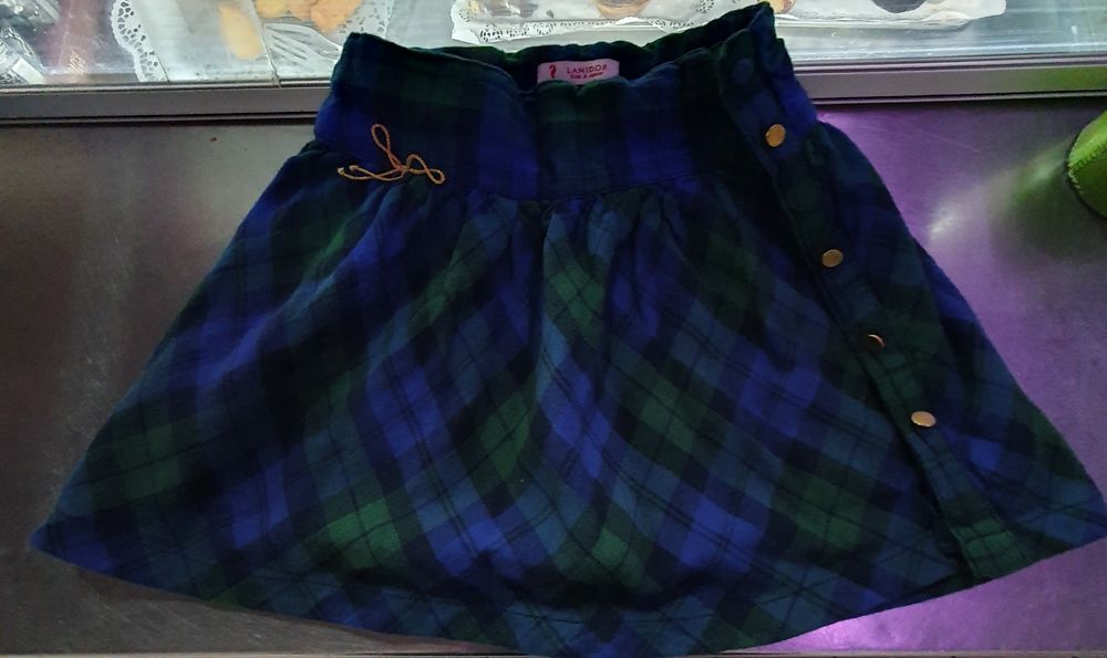 Saia menina 4-5anos da Lanidor