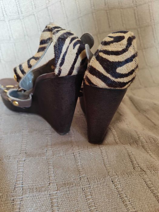 Sandália Prof em pele