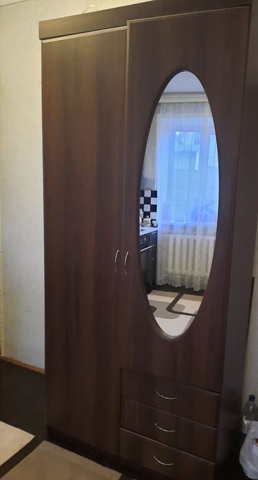 Шафа    для    одягу