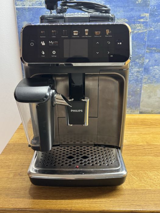 Ekspres Philips LatteGo EP5444/90
