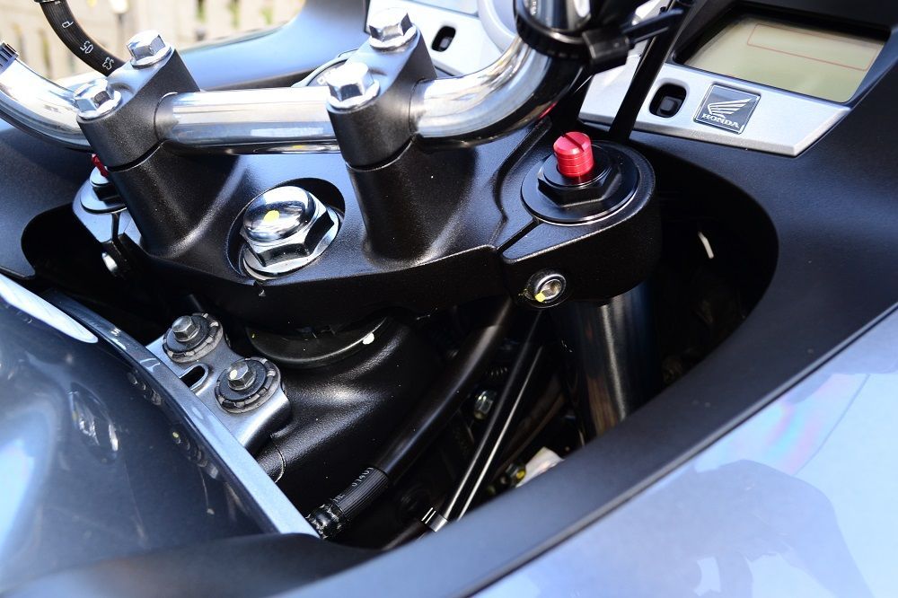 Honda CBF Honda CBF 1000 2015 ROK z Niemiec vfr fz1 fjr st gtr mt 09