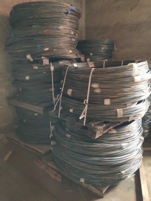 Drut, drut w kręgach zbrojenie