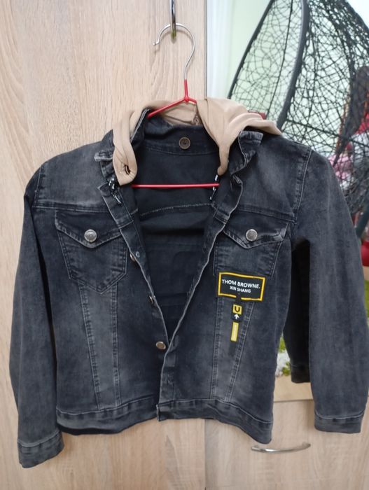 Утеплена кожана куртка та джинсовка