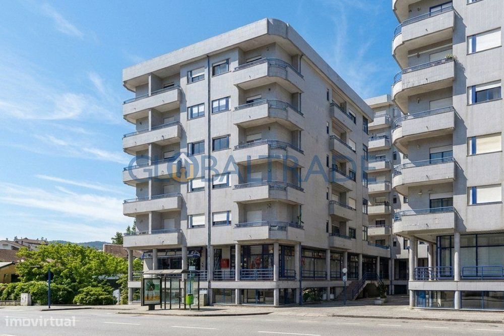 Apartamento T2 no centro de São Pedro da Cova